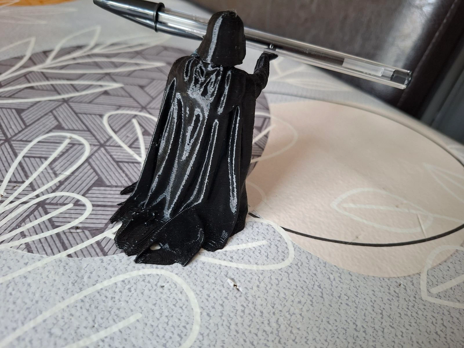 Porte-stylo Dark Vador imprimé en 3D – Noir – Décoration bureau – photo 4